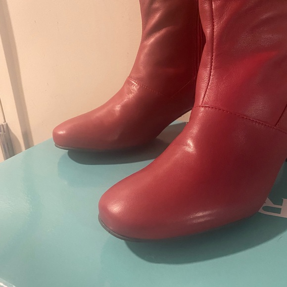 Array Burgundy  Leather Boots - Picture 10 of 13